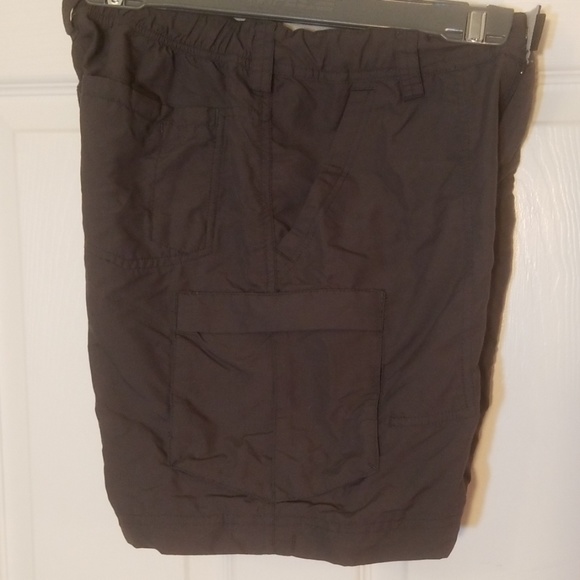 REI size 2 womens cargo style hiking shorts, gray - Picture 3 of 5